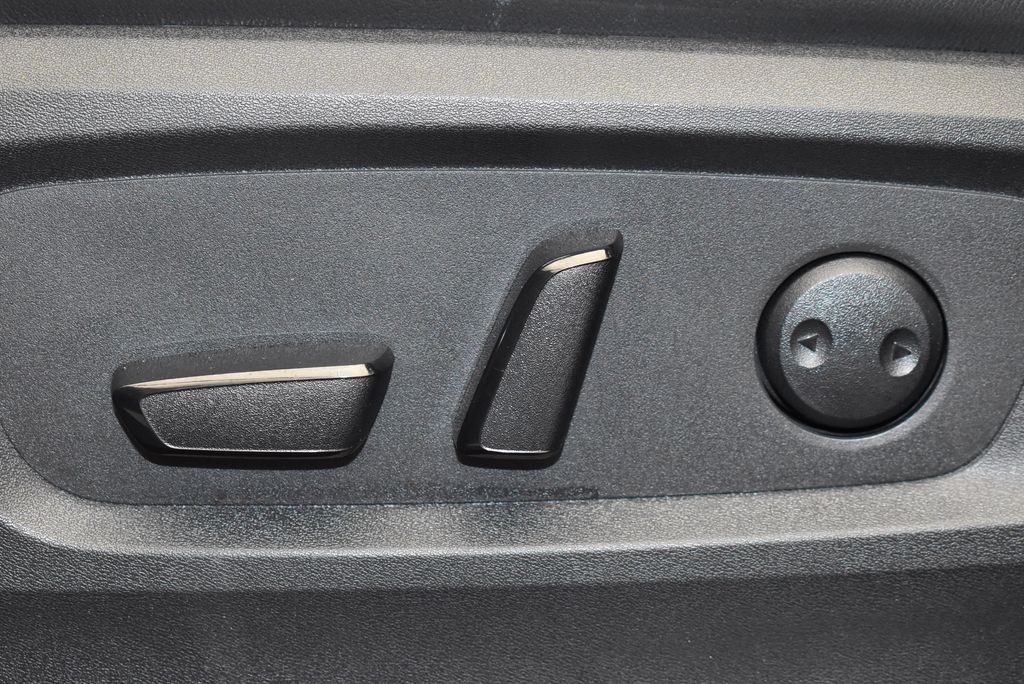 Thumbnail: 2024 Nissan Pathfinder - 17