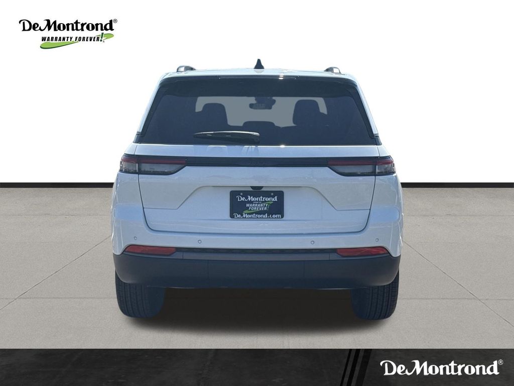 2026 Jeep Grand Cherokee Altitude - 5