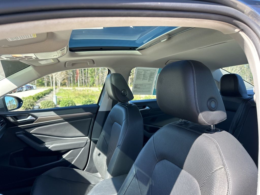 2019 Volkswagen Jetta SEL Premium 19