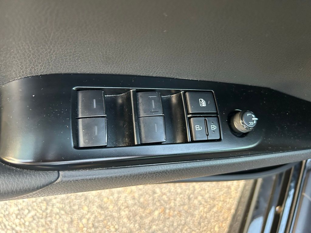 Thumbnail: 2025 Toyota Camry - 14