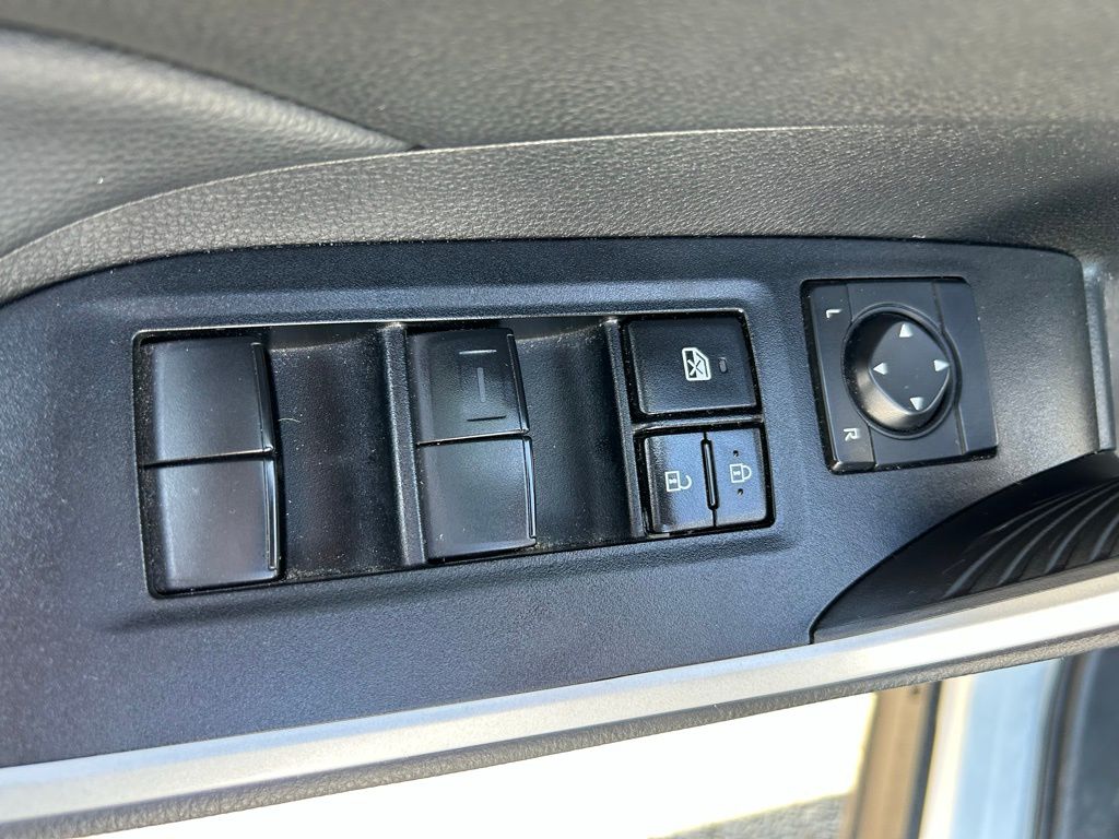 Thumbnail: 2025 Toyota RAV4 - 15