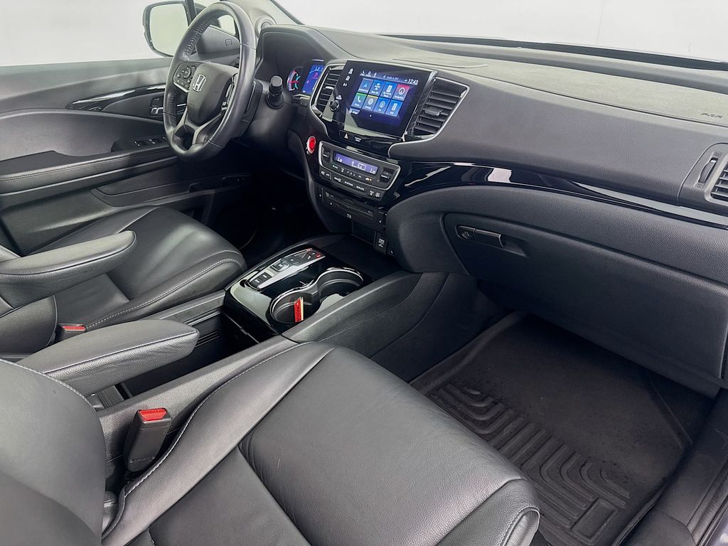 Used Car 2022 Honda Pilot  Touring For Sale Under $35,000 In Austin, Texas