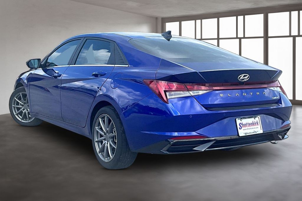 Used 2023 Hyundai Elantra Sedan