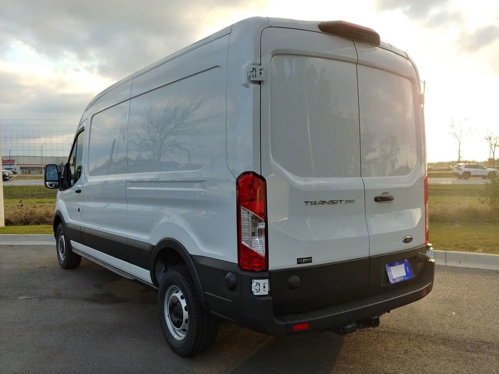 2024 Ford Transit 250