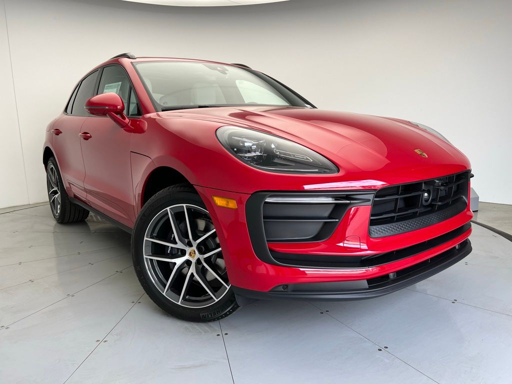 Thumbnail: 2025 Porsche Macan - 24