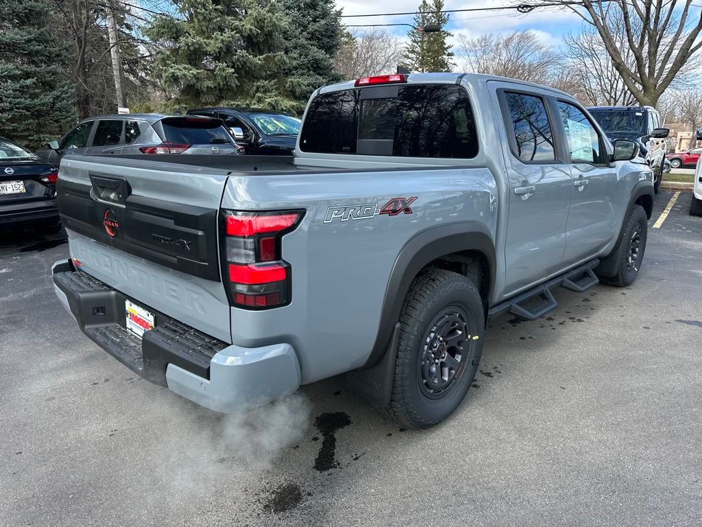 2025 Nissan Frontier PRO-4X photo