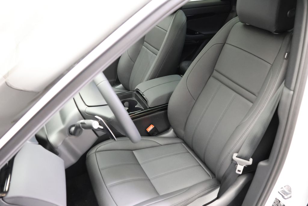Thumbnail: 2026 Land Rover Range Rover Evoque - 30