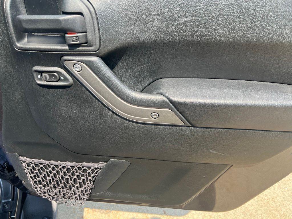 Used 2016 Jeep Wrangler SUV