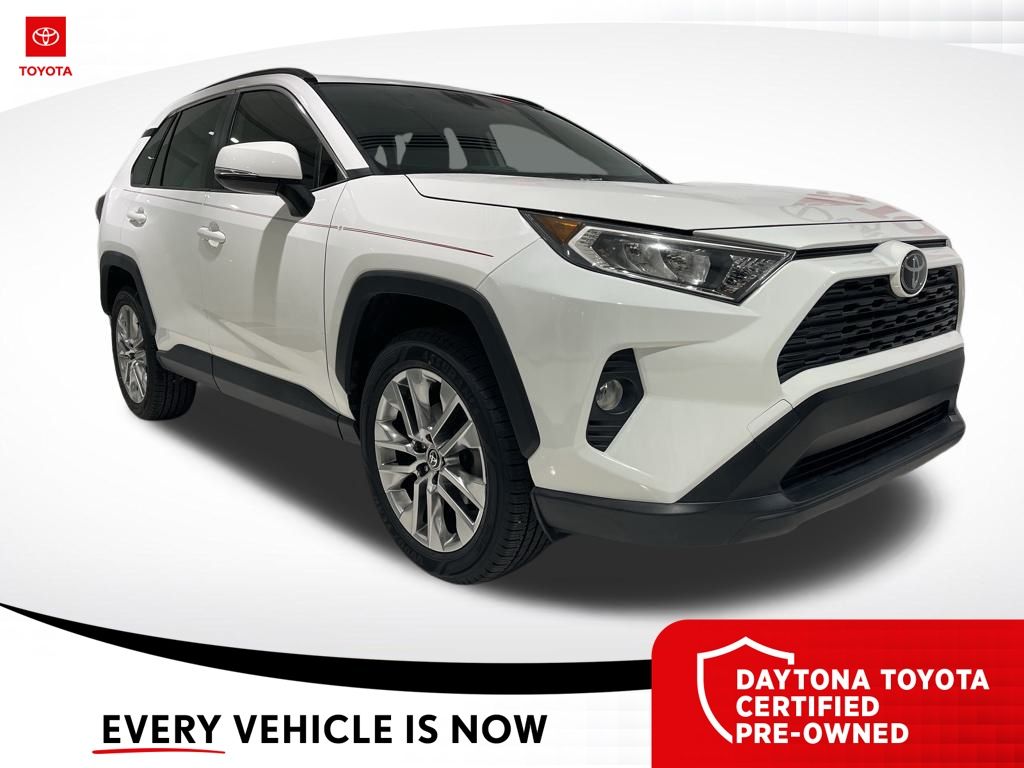 2020 Toyota RAV4 XLE Premium's photo
