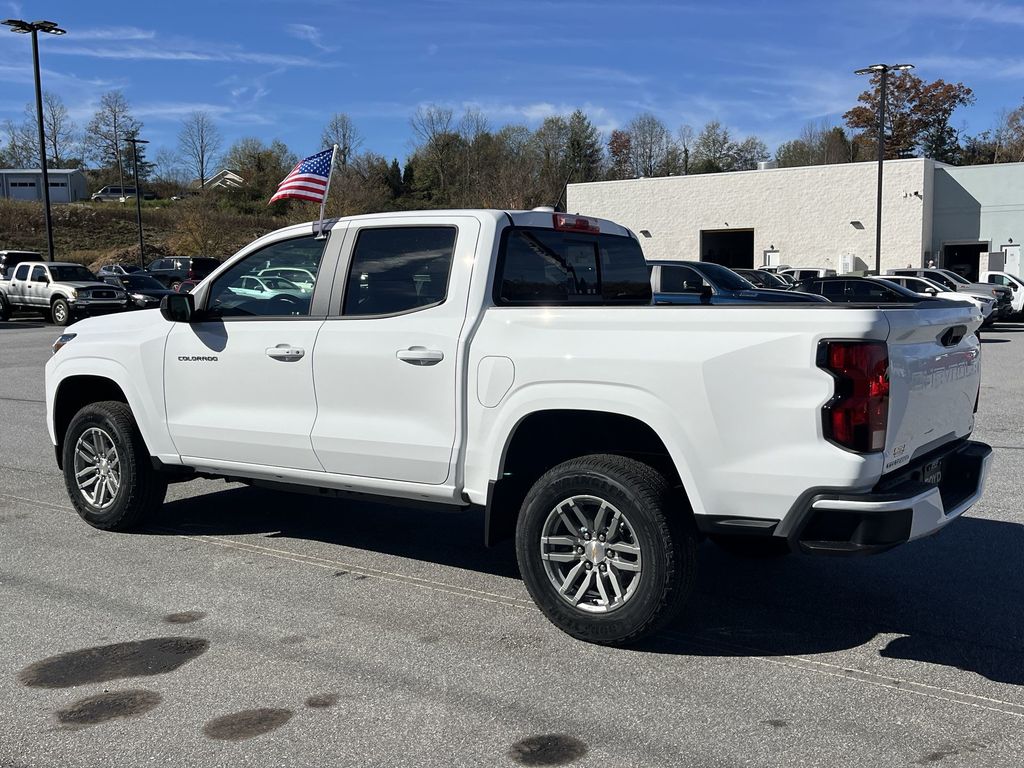 2024 Chevrolet Colorado LT photo