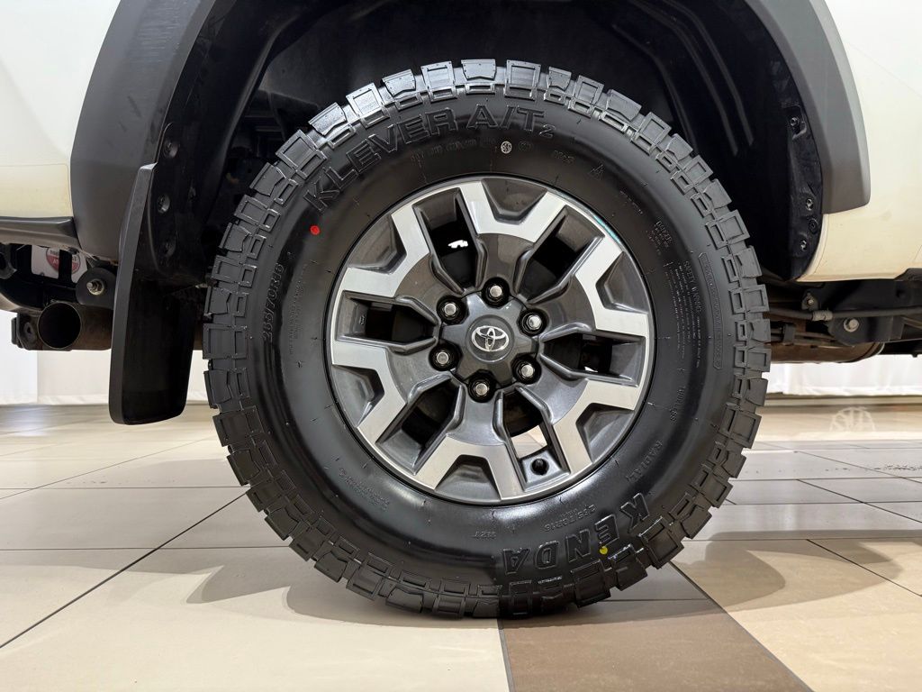 Thumbnail: 2023 Toyota Tacoma - 9