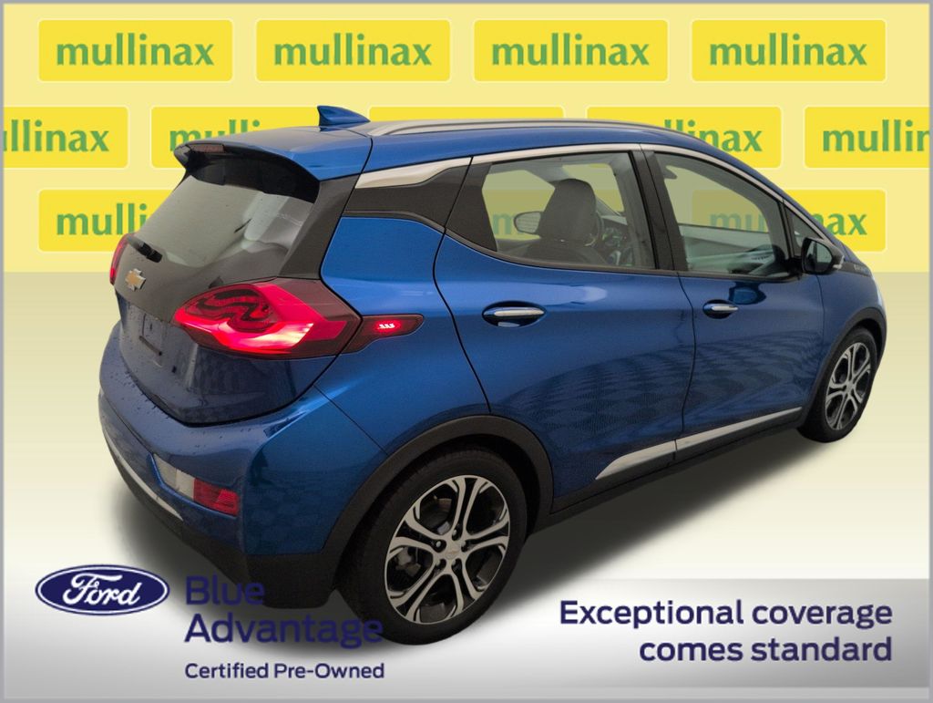 Certified Used 2021 Blue Chevrolet Premier image 3
