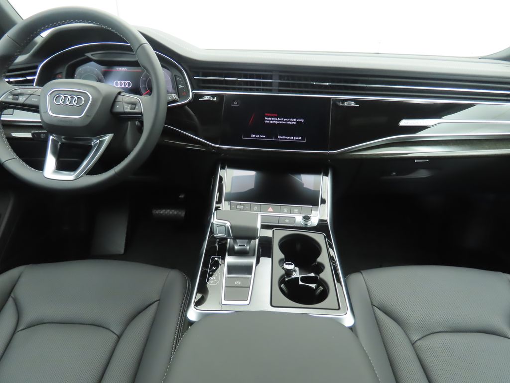 Thumbnail: 2025 Audi Q8 - 13