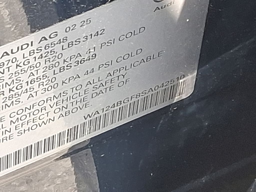 2025 Audi e-tron Premium 21