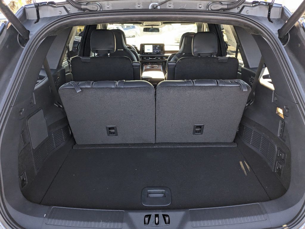 2025 Lincoln Aviator Black Label