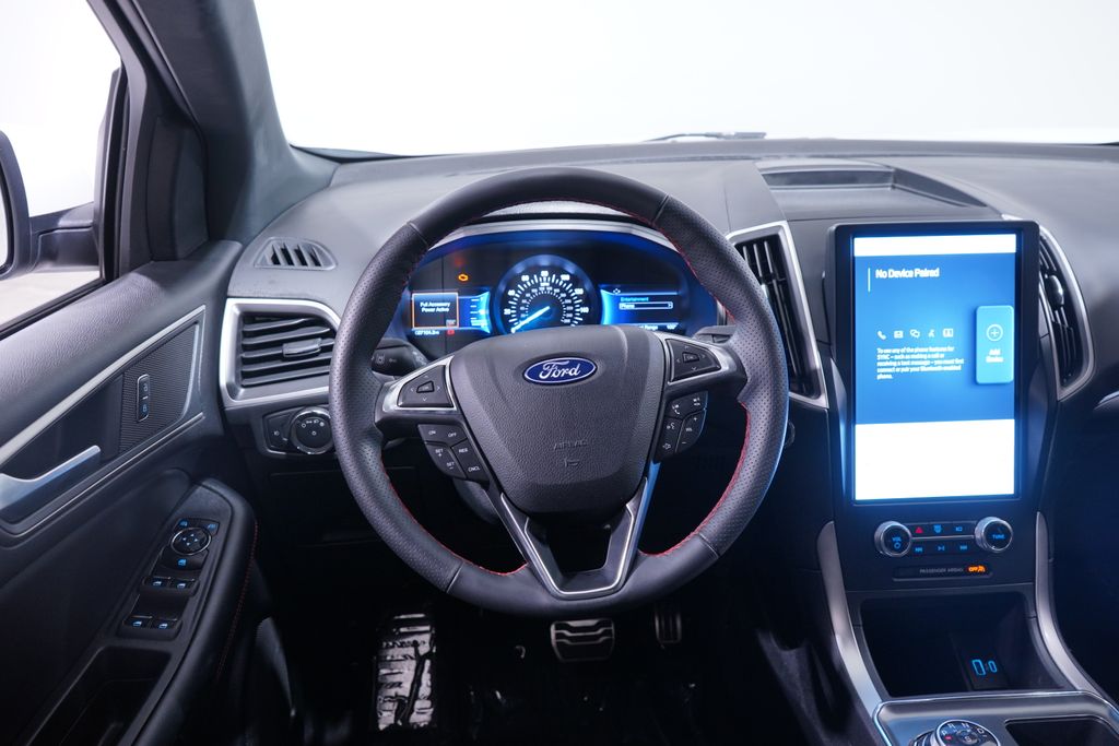 2022 Ford Edge ST Line 10