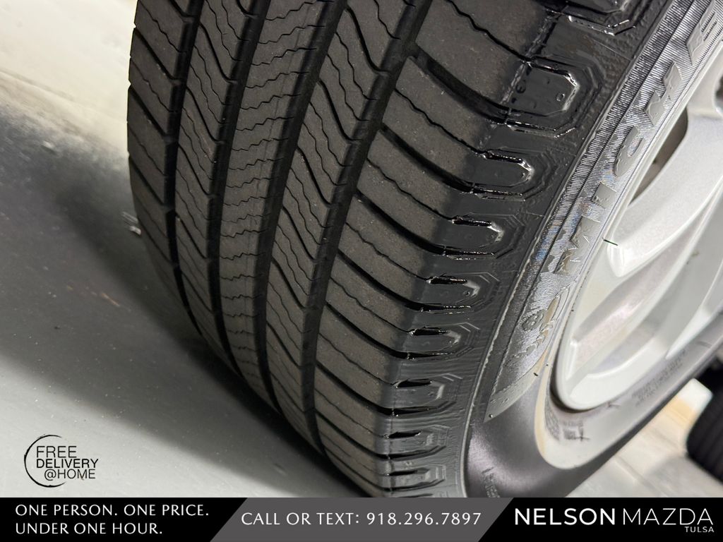 Used 2016 Silver Chevrolet LT image 14