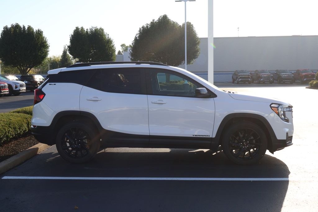 Thumbnail: 2023 GMC Terrain - 7