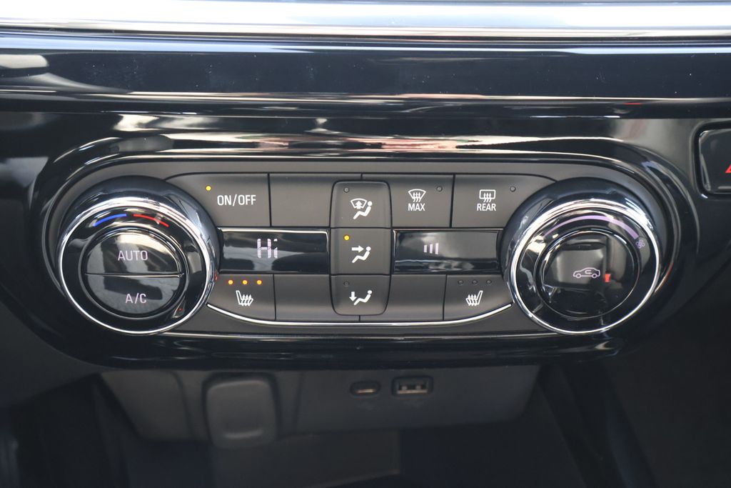 Thumbnail: 2026 Chevrolet Trax - 27