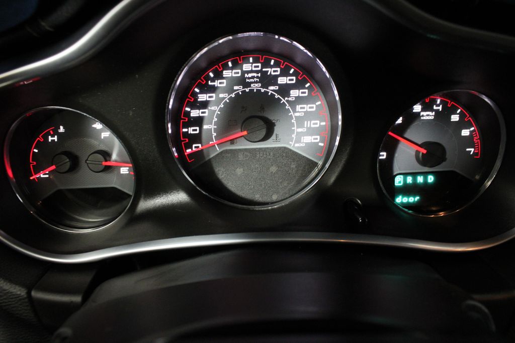Used 2014 Dodge Avenger for sale in 