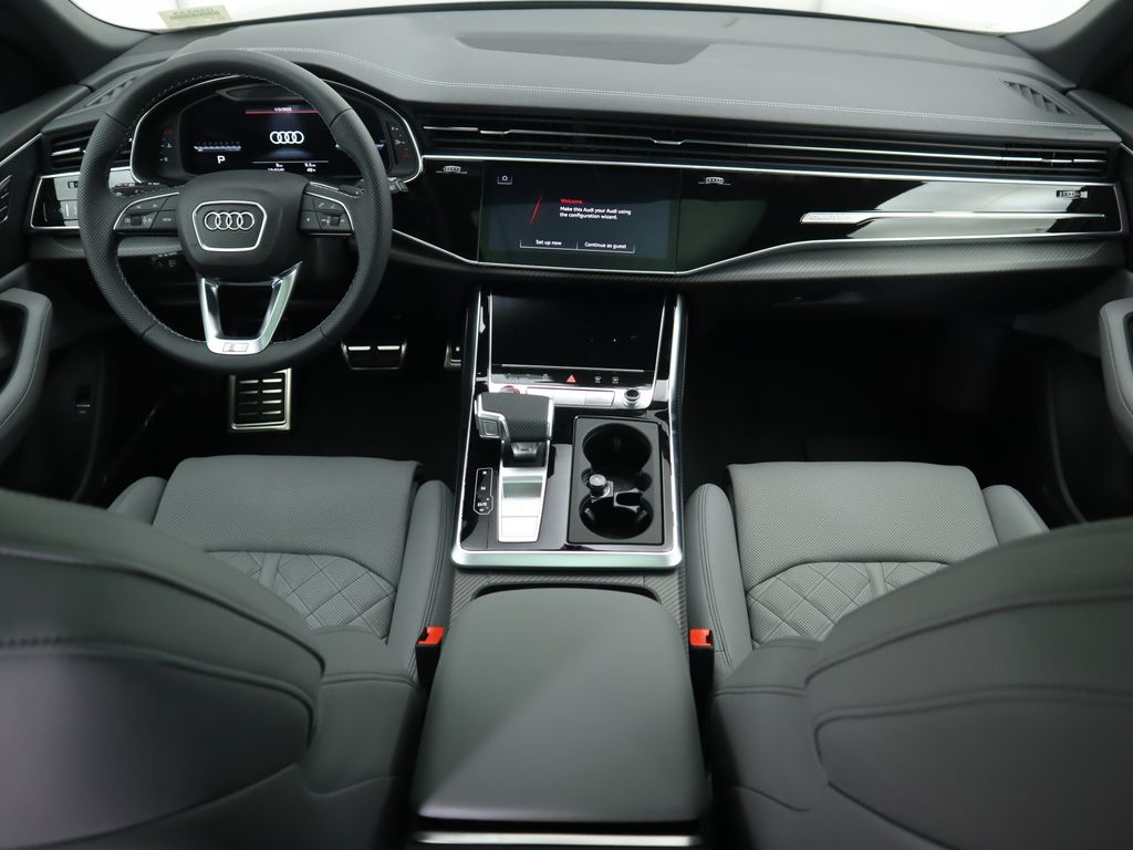 2025 Audi SQ8  14