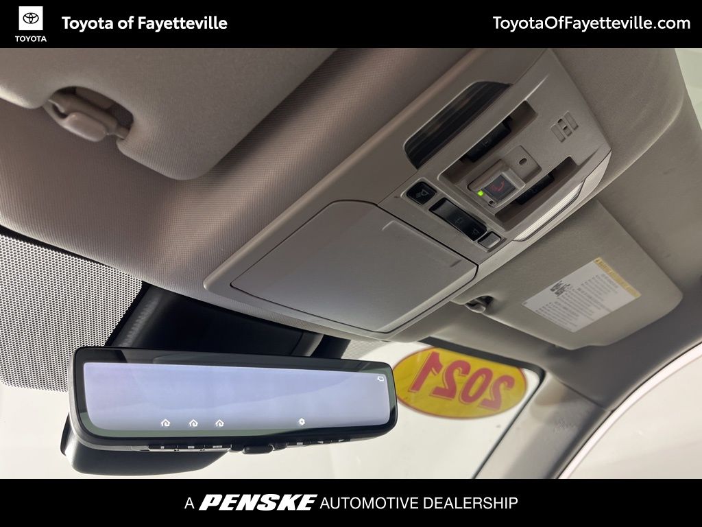 Thumbnail: 2021 Toyota Highlander - 28