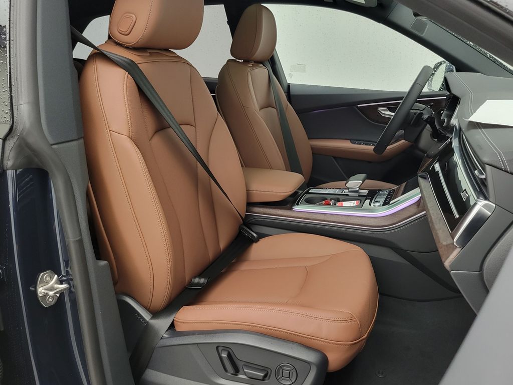 Thumbnail: 2026 Audi Q8 - 15