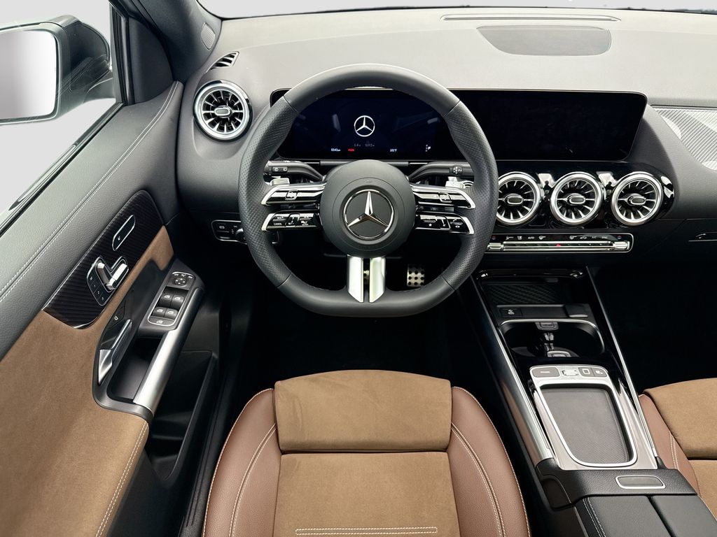 Used 2025 Silver Mercedes-Benz GLA 250 image 12