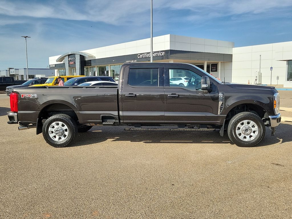 2024 Ford F-250SD XLT - 11