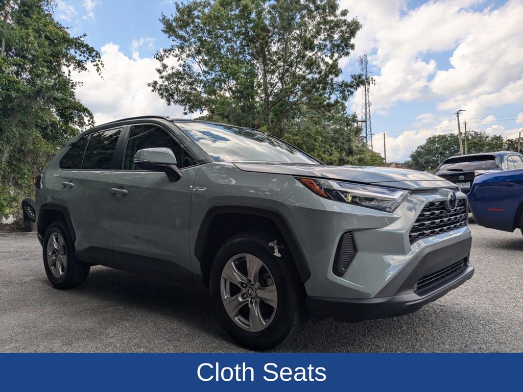 2022 Toyota RAV4 XLE