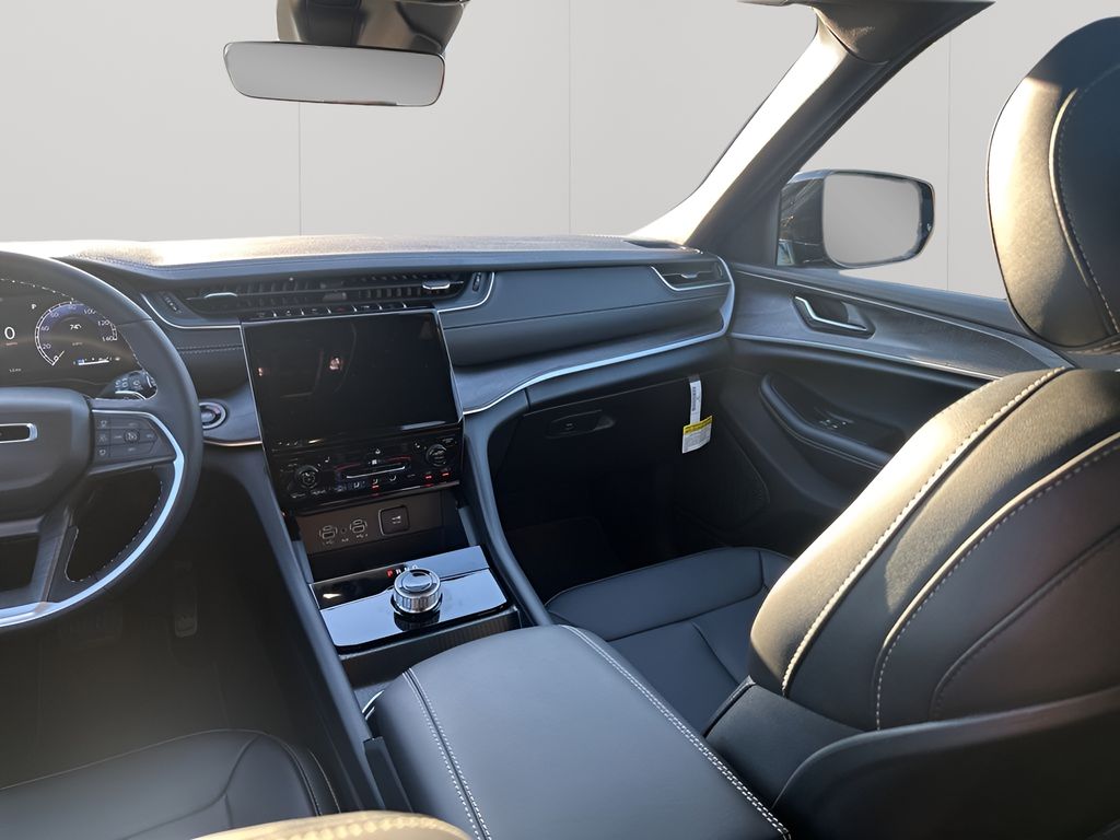 New Car 2025 Jeep Grand Cherokee  Limited For Sale Under $40,000 In Austin, Texas