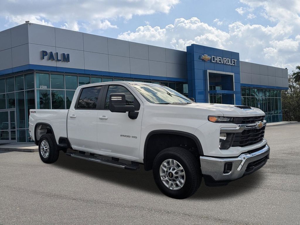 2025 Chevrolet Silverado 2500HD LT Crew Cab 4WD