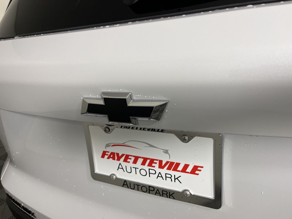 Thumbnail: 2026 Chevrolet Equinox - 16