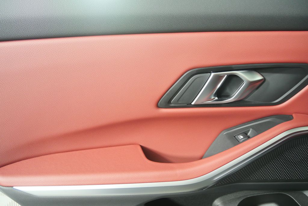 Thumbnail: 2025 BMW 3 Series - 14