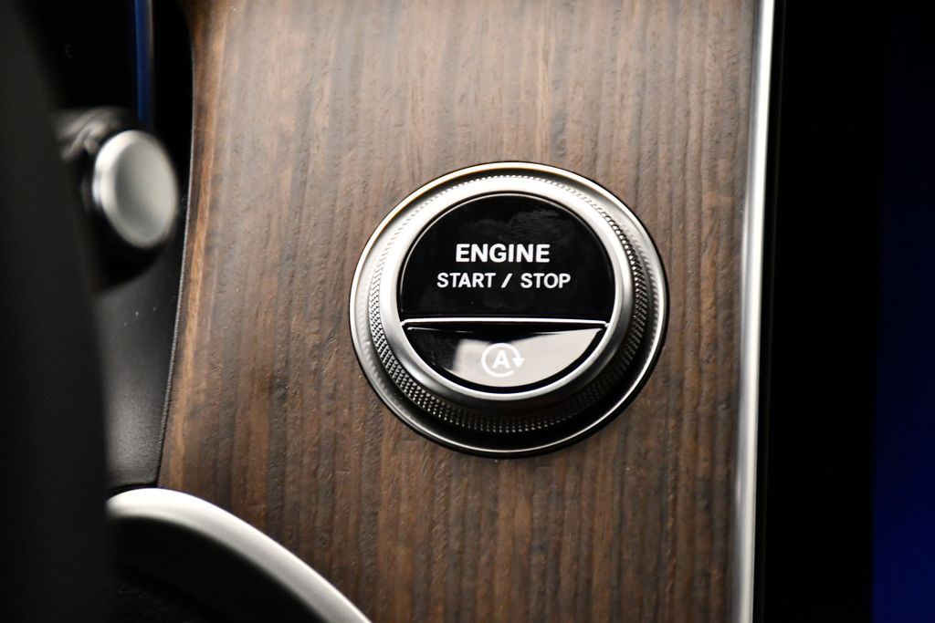 Thumbnail: 2025 Mercedes-Benz GLC - 27