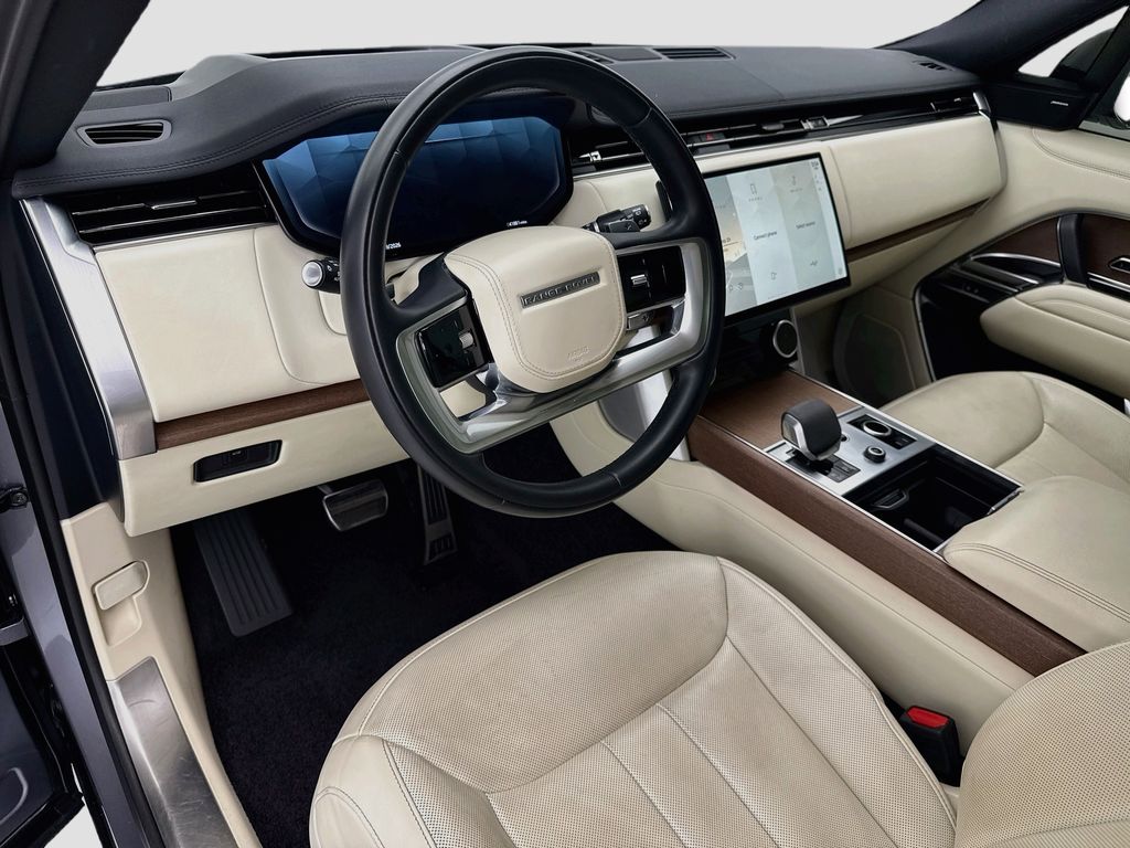 Thumbnail: 2023 Land Rover Range Rover - 9