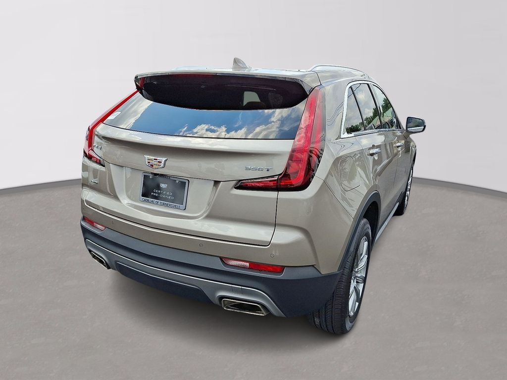 Thumbnail: 2023 Cadillac XT4 - 6