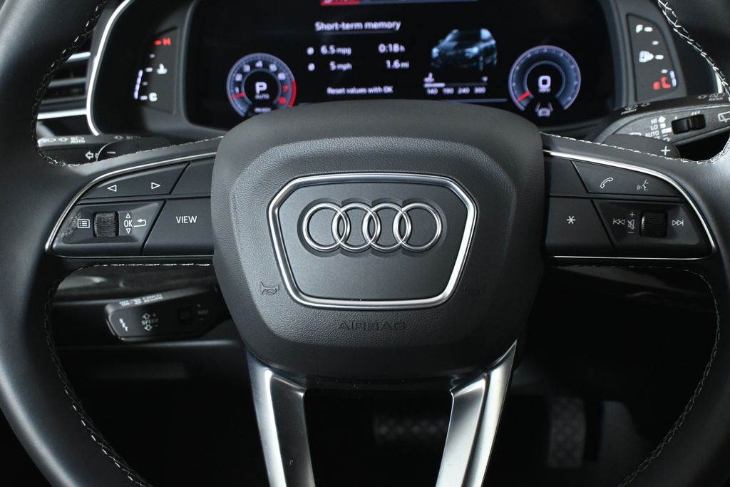 Thumbnail: 2026 Audi Q7 - 19
