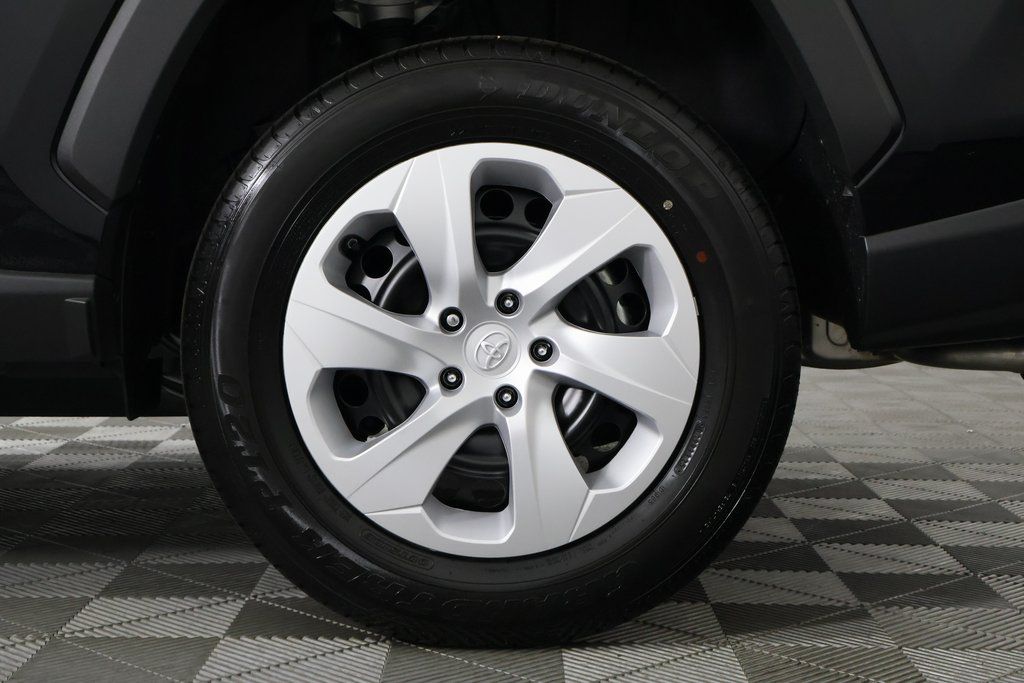 Thumbnail: 2025 Toyota RAV4 - 16