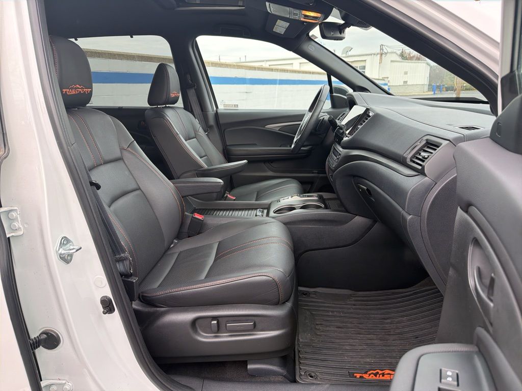 Thumbnail: 2023 Honda Passport - 26