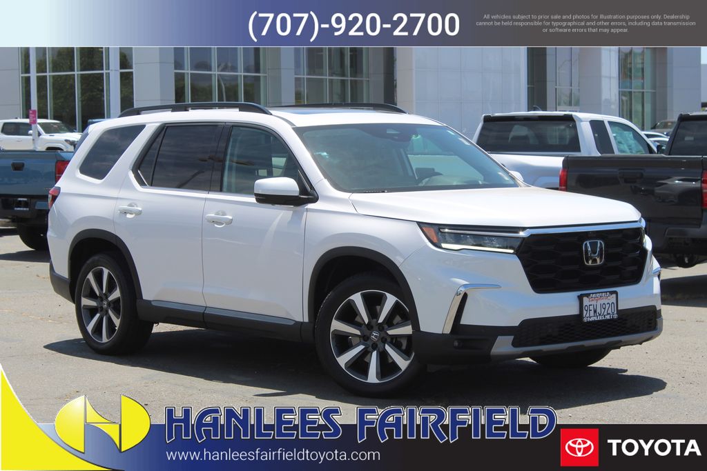 Platinum White Pearl 2023 Honda Pilot SUV / Crossover All-Wheel Drive Automatic