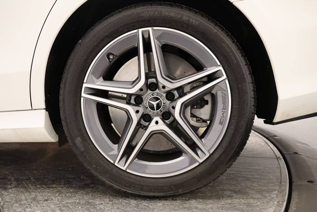 Thumbnail: 2023 Mercedes-Benz E-Class - 12