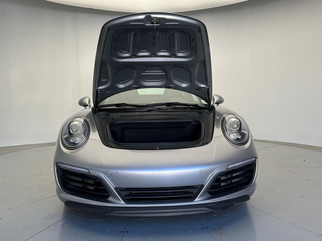 Thumbnail: 2017 Porsche 911 - 26