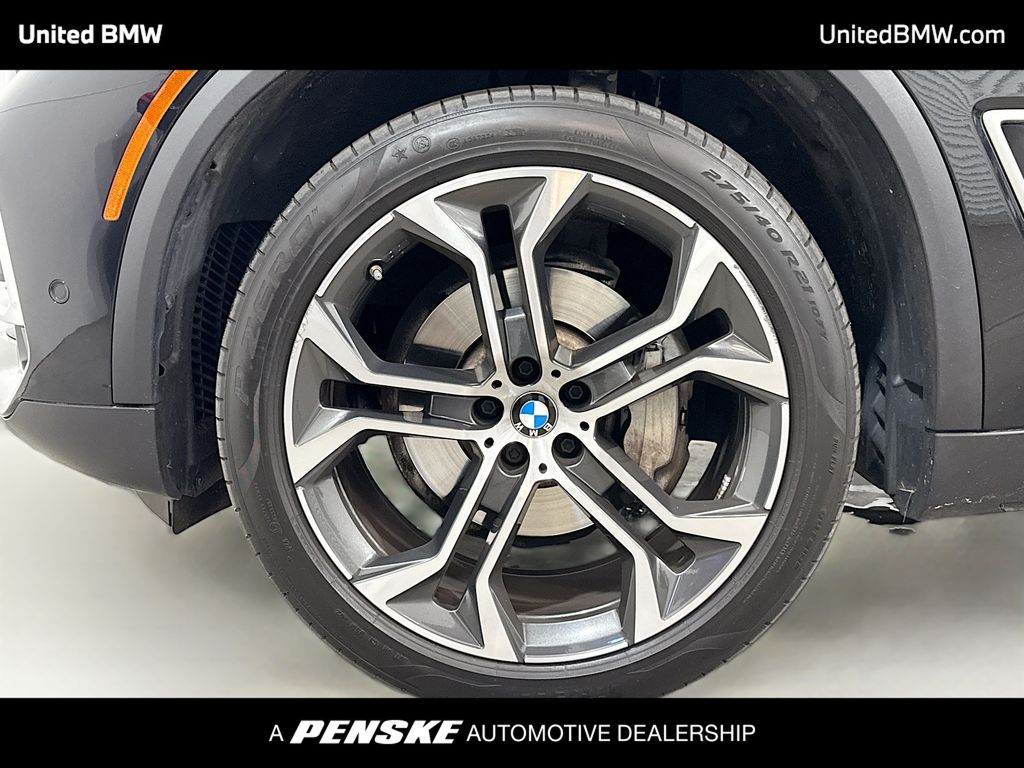 Thumbnail: 2026 BMW 5 Series - 2