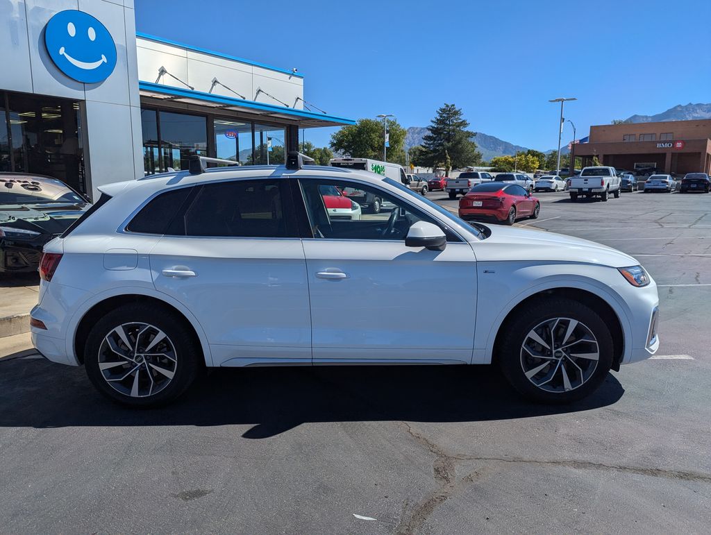 2023 Audi Q5 45 S line Premium Plus 2