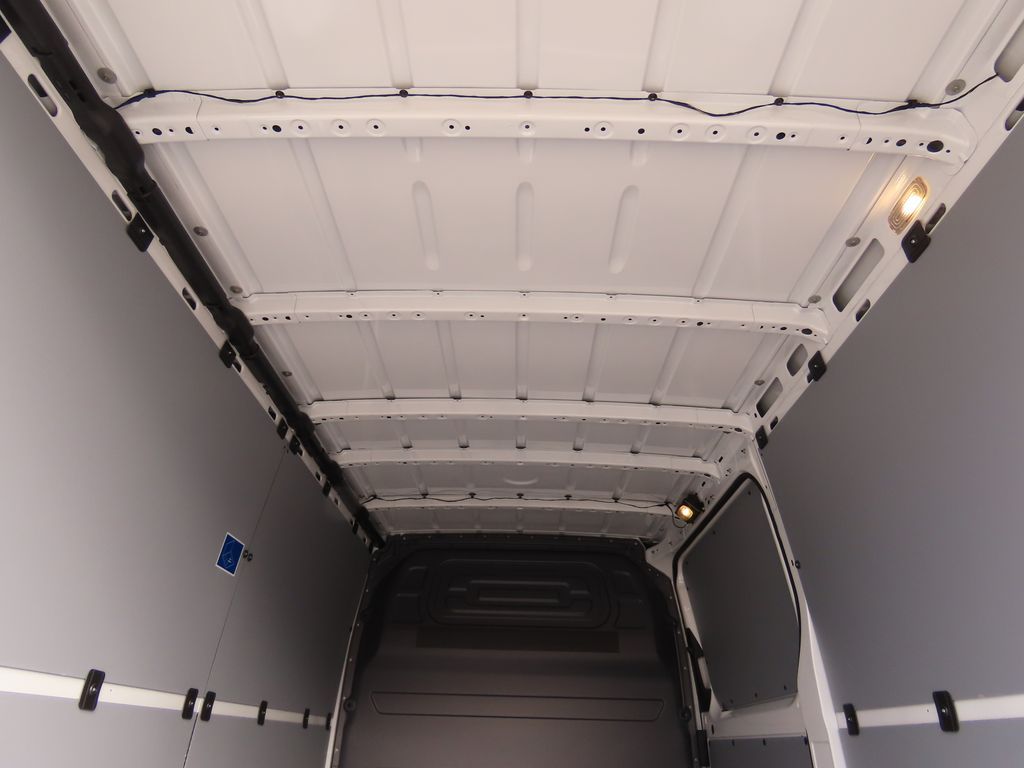 Thumbnail: 2025 Mercedes-Benz Sprinter - 30