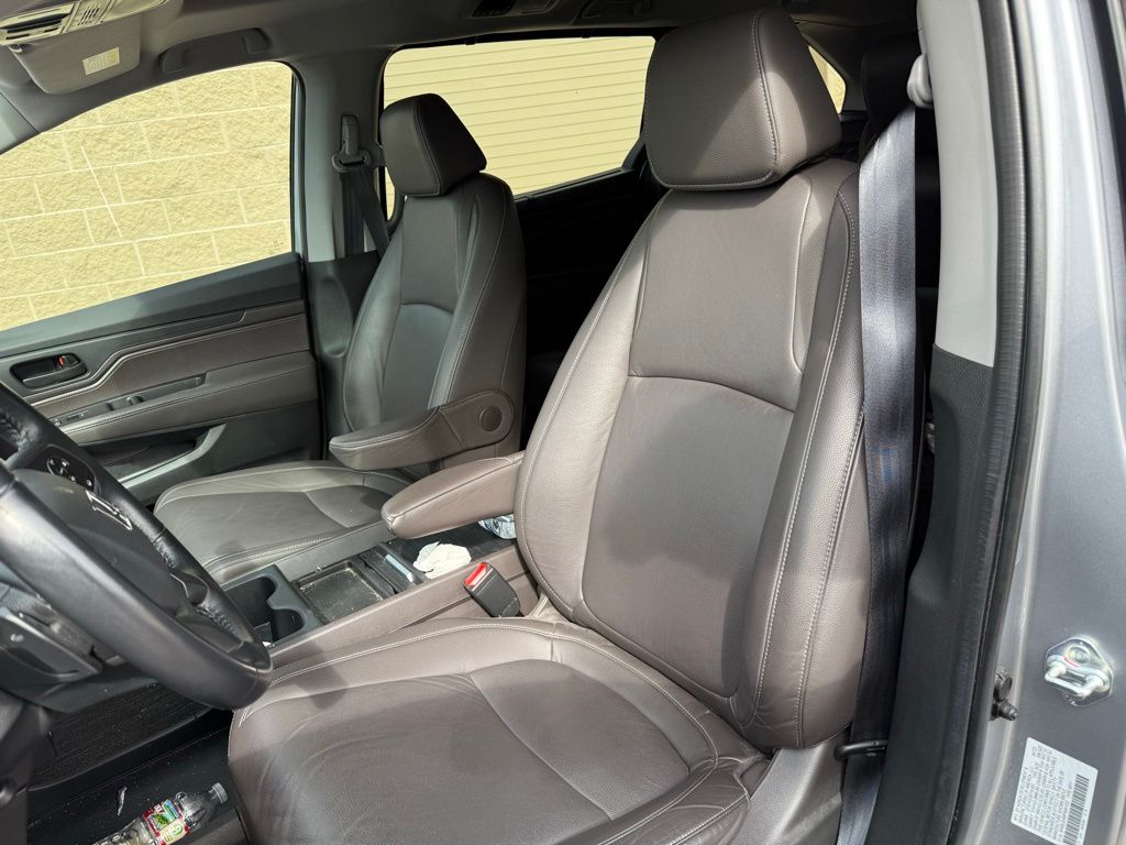 Thumbnail: 2023 Honda Odyssey - 8