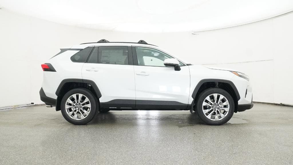 Thumbnail: 2025 Toyota RAV4 - 3
