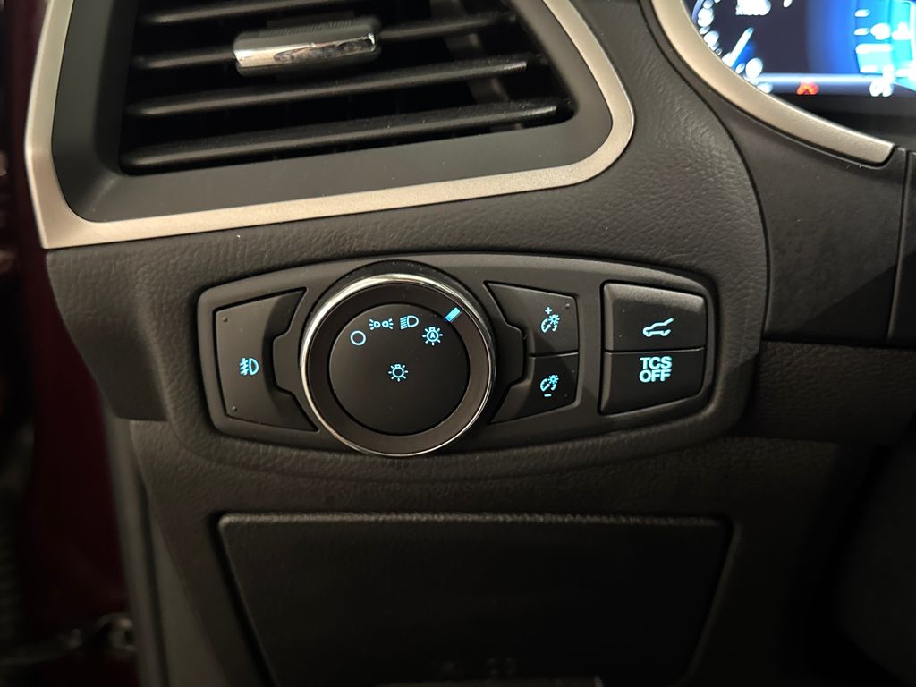 Certified Used 2020 Red Ford SEL image 19