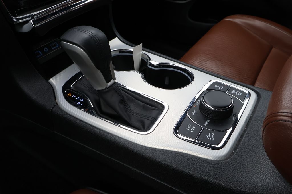 Thumbnail: 2019 Jeep Grand Cherokee - 28